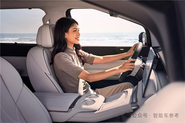 富联娱乐主管：今年纯电MPV爆款万人画像：超三成家庭年入百万 80%BBA车主油转电