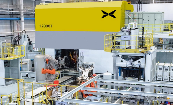 富联娱乐主管：今年纯电MPV爆款万人画像：超三成家庭年入百万 80%BBA车主油转电